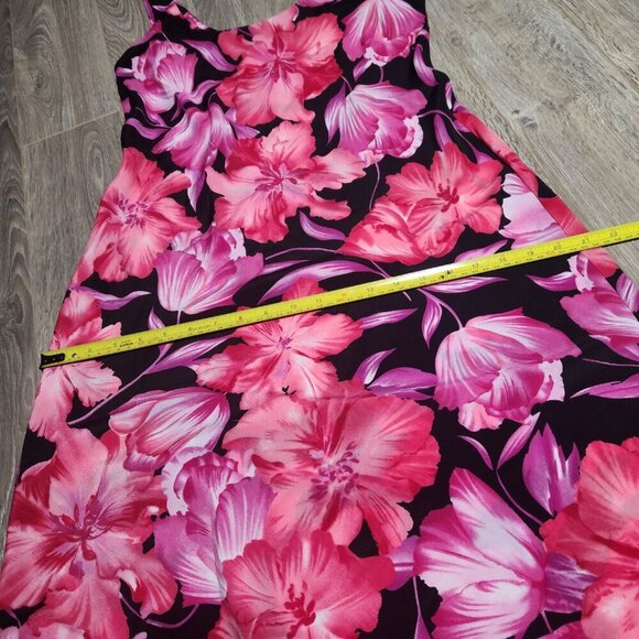 Vintage romantic 90s pink and black sleeveless midi floral dress with ruffles - Picture 11 of 14